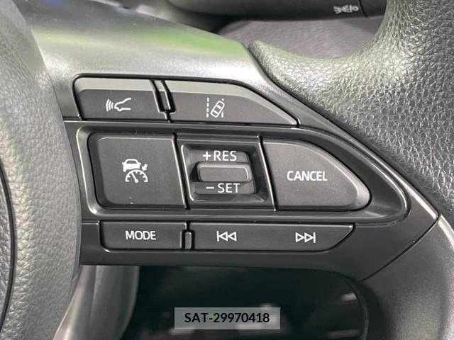 Toyota YARIS 2023-06 371464-5