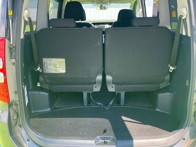 Toyota NOAH 2010-11 6718-17