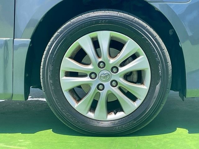 Toyota NOAH 2010-11 6718-26