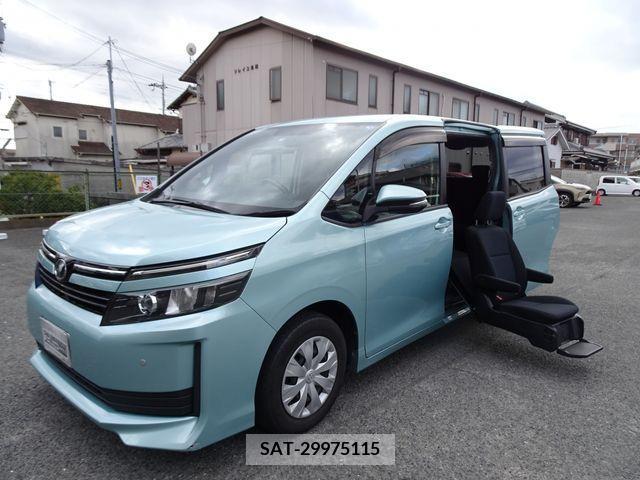 Toyota VOXY 2015-10 211539-0