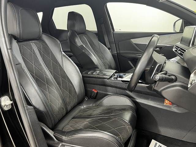 Peugeot 3008 2018-10 6937-8