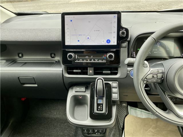 Toyota SIENTA 2022-09 15903-8