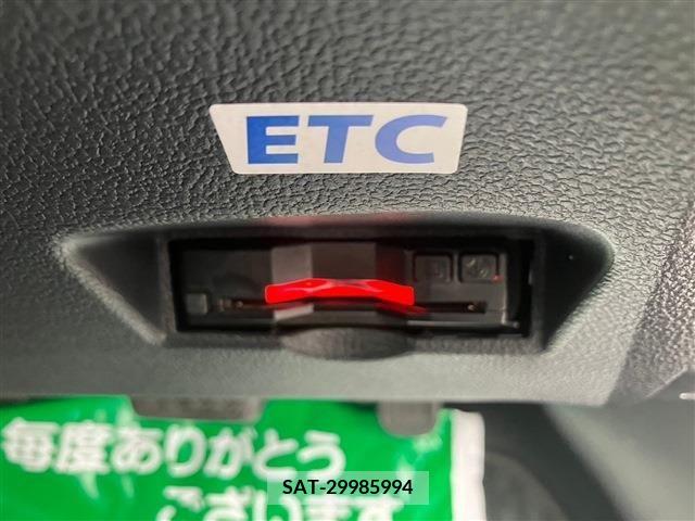 Toyota PRIUS 2022-02 238435-18