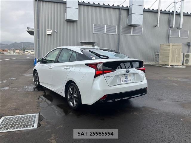 Toyota PRIUS 2022-02 238435-7
