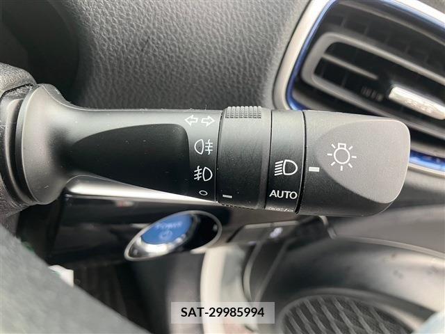 Toyota PRIUS 2022-02 238435-13