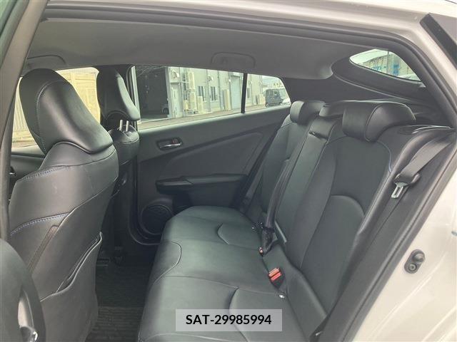 Toyota PRIUS 2022-02 238435-3