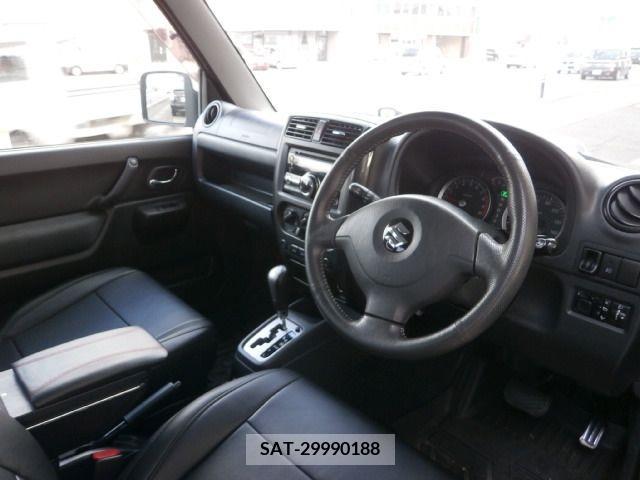 Suzuki JIMNY 2012-01 396976-1