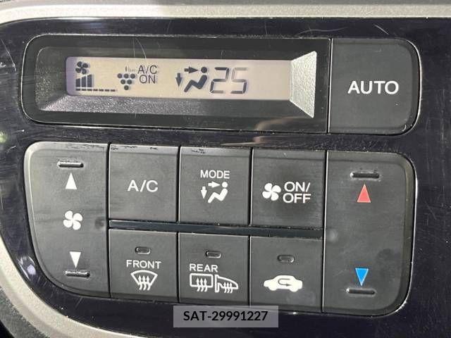 Honda N BOX CUSTOM 2014-10 279011-6