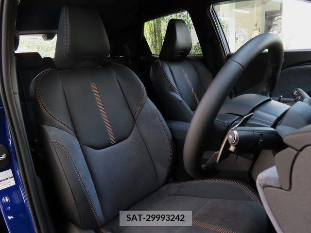 Lexus LBX 2024-03 275477-14