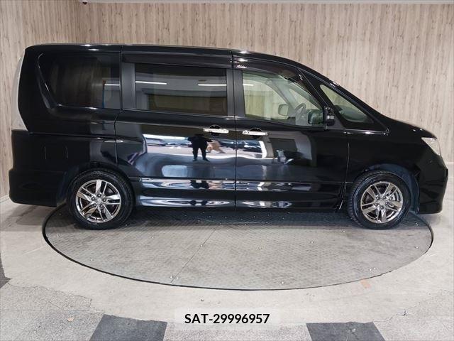 Nissan SERENA 2011-03 215492-3