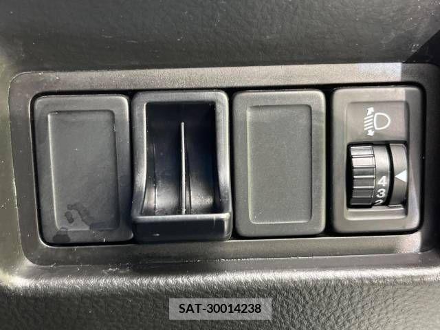 Suzuki SWIFT 2013-03 250850-7