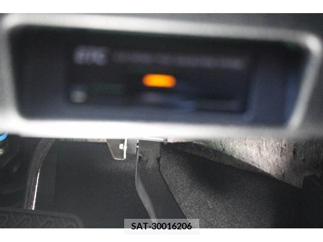 Nissan LEAF 2018-09 233400-4