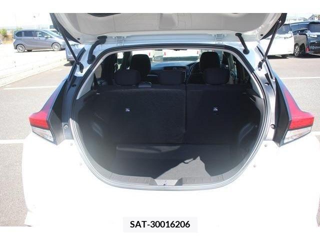 Nissan LEAF 2018-09 233400-17