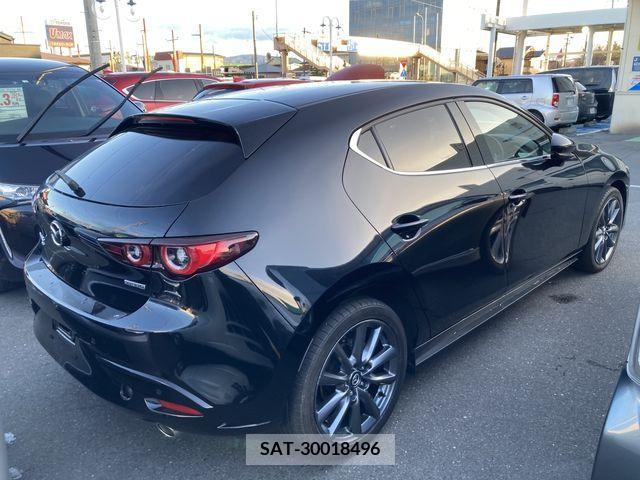 Mazda MAZDA3 2022-01 213713-3