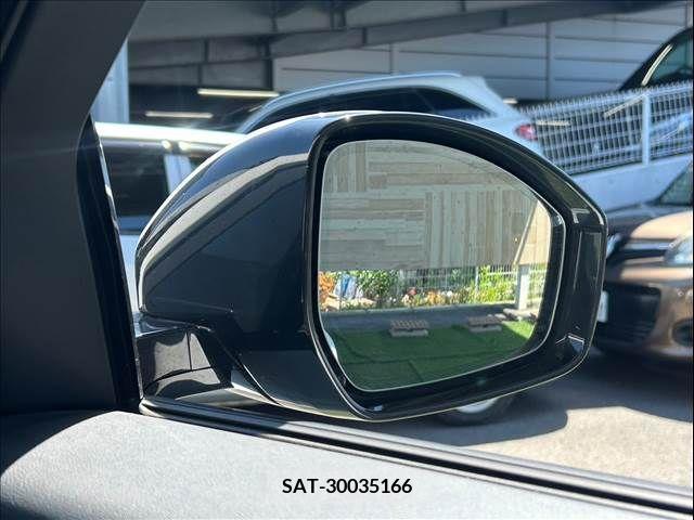 Jaguar E-PACE 2018-07 315783-10