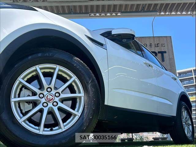 Jaguar E-PACE 2018-07 315783-18