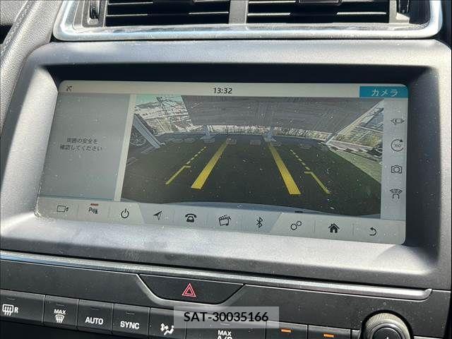 Jaguar E-PACE 2018-07 315783-3