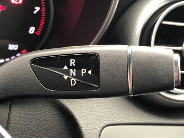 Mercedes Benz C-CLASS 2016-03 181310-11