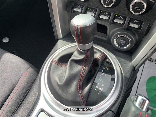 Toyota 86 2015-10 258709-26