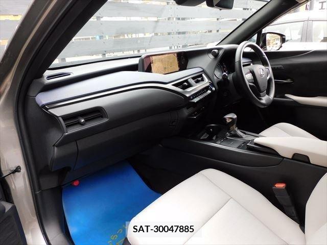 Lexus UX 2019-04 222176-14