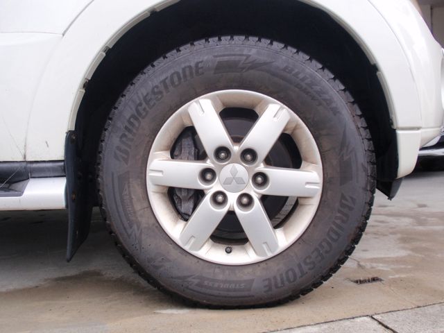 Mitsubishi PAJERO 2010-11 5163-10