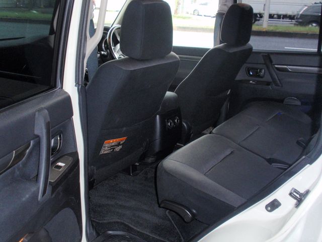 Mitsubishi PAJERO 2010-11 5163-21