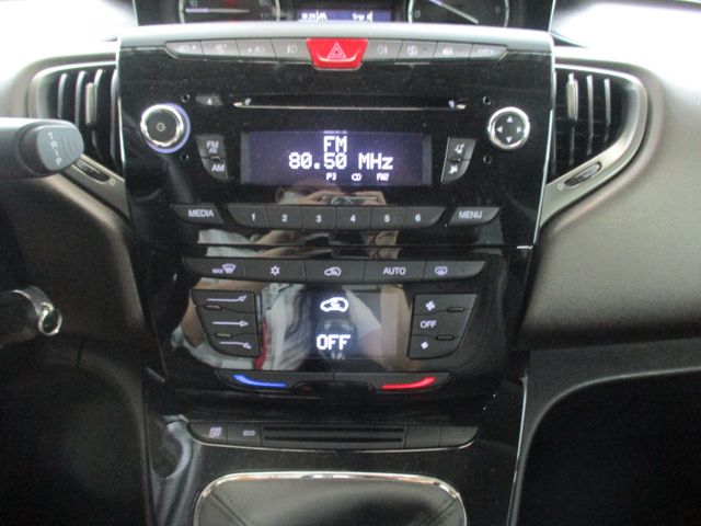 Lancia Ypsilon 2012-02 22049-19