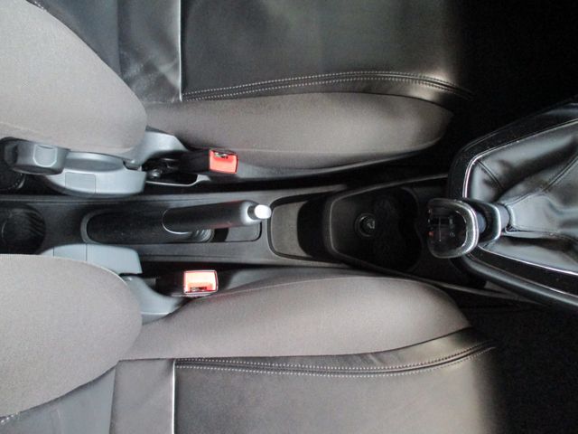 Lancia Ypsilon 2012-02 22049-18