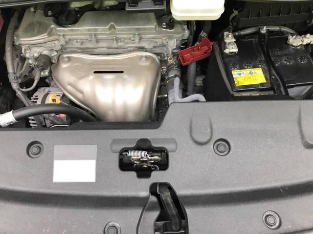 Toyota ALPHARD 2017-05 24744-18