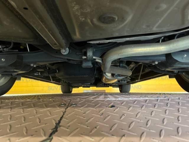 Toyota ALPHARD 2017-05 24744-19