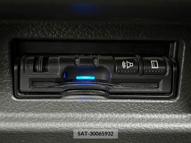 Nissan CUBE 2017-12 343251-8