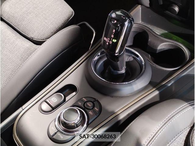 Bmw MINI 2023-04 319639-19