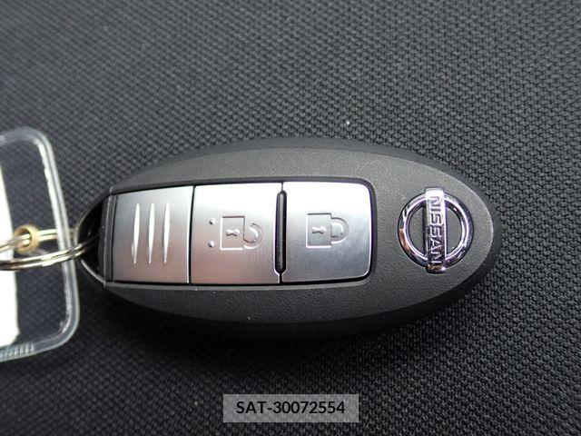 Nissan NOTE 2018-12 207545-17