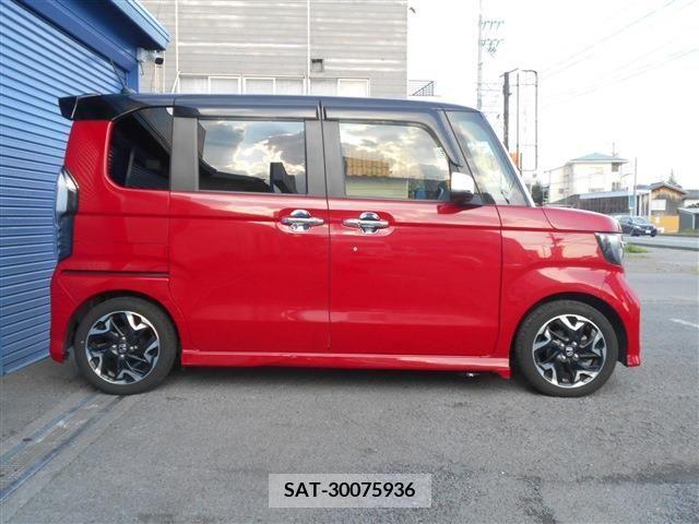 Honda N BOX CUSTOM 2019-07 364839-4