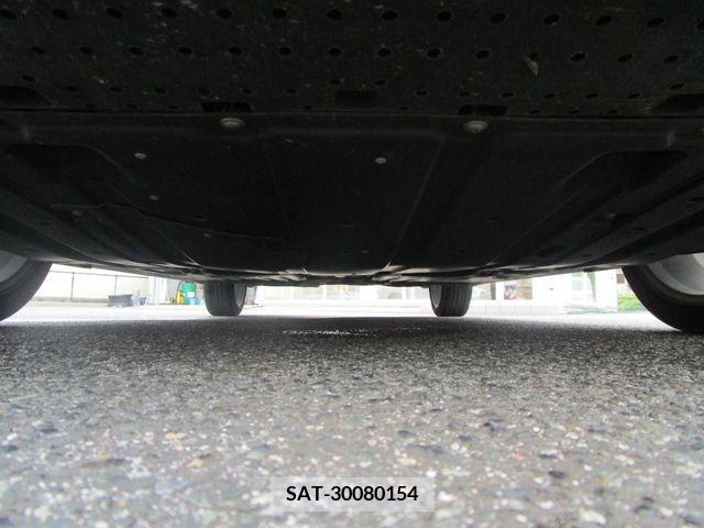 Suzuki SWIFT 2019-03 330151-22