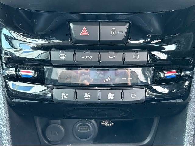 Peugeot 2008 2014-07 196421-11