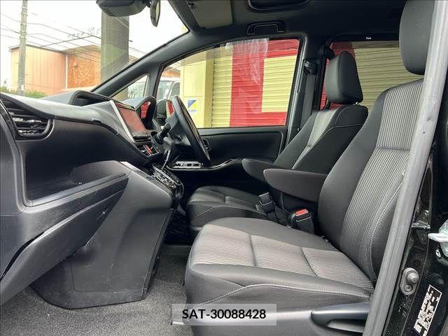 Toyota VOXY 2018-10 344228-6