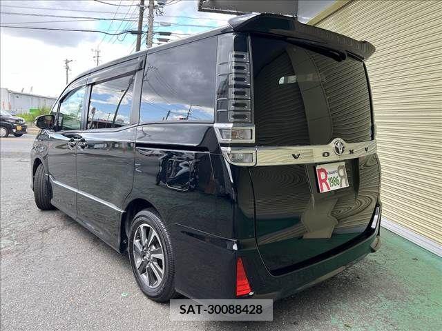 Toyota VOXY 2018-10 344228-4