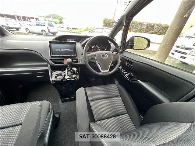 Toyota VOXY 2018-10 344228-23