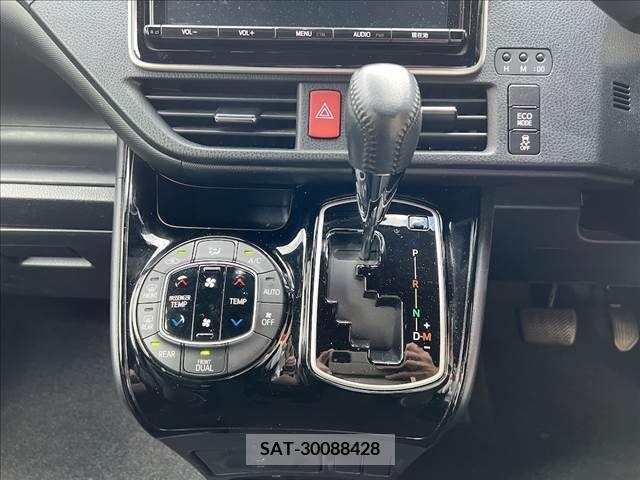 Toyota VOXY 2018-10 344228-14