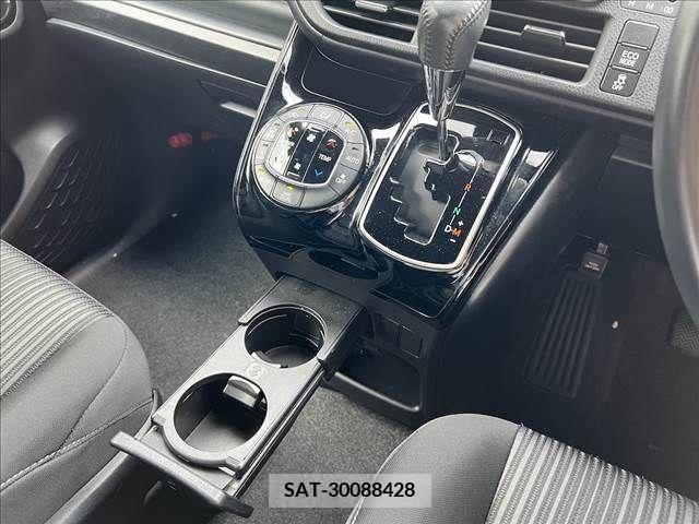Toyota VOXY 2018-10 344228-18