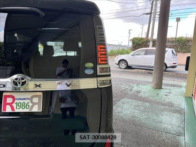 Toyota VOXY 2018-10 344228-8