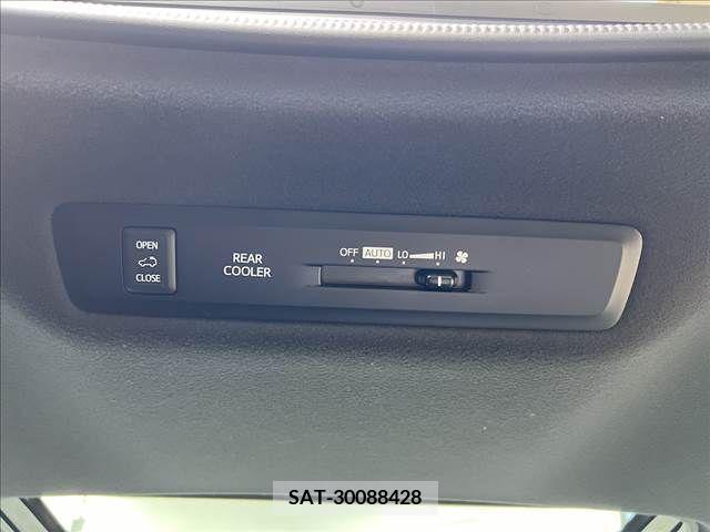 Toyota VOXY 2018-10 344228-27