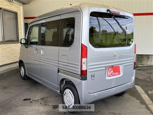 Honda N-VAN 2019-10 380618-3