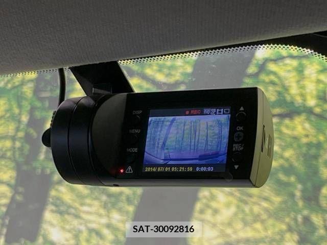 Mazda CX-30 2020-08 209672-6