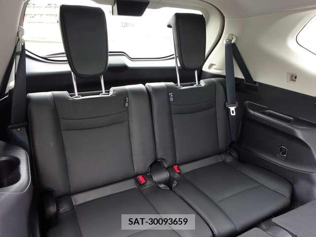 Nissan X-TRAIL 2019-06 379964-9