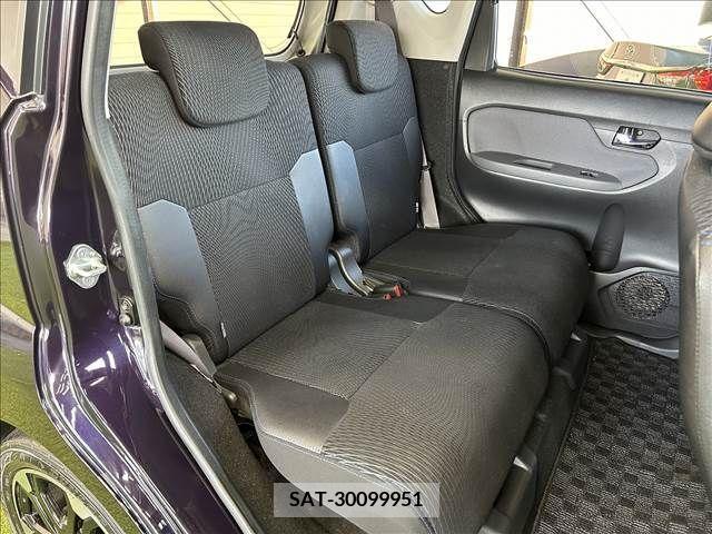 Daihatsu MOVE CUSTOM 2015-06 211678-9
