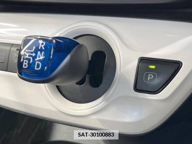 Toyota PRIUS 2017-11 385527-8