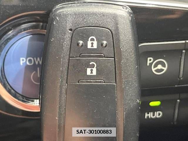 Toyota PRIUS 2017-11 385527-6