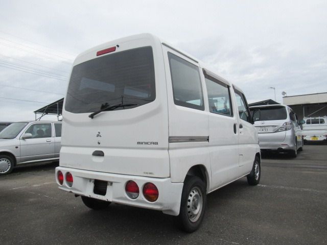 Nissan CLIPPER VAN 2005-06 11894-9